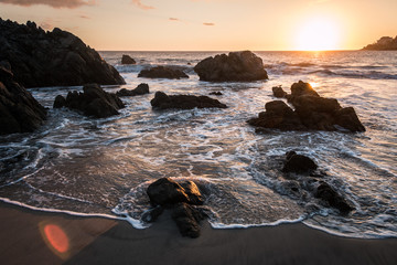 Magnifique couché de soleil sur la plage de Zicatela, Puerto Escondido, Oaxaca, Mexique