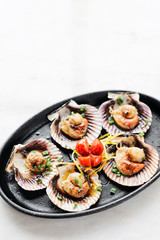 fresh steamed gourmet scallop with asian sweet sour seafood sauce