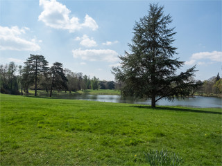 Fototapeta na wymiar parc du château de Ferrières-en-Brie à l'est de Paris