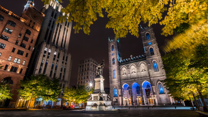 Naklejka premium Popular attraction -- Montreal Notre Dame Cathedral by night