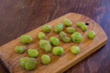 Andean Potatoes Varieties - cutting board - green