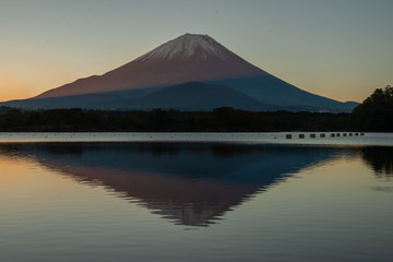 逆さ富士