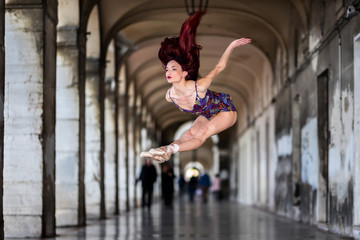 Ballerina Mare Senigallia