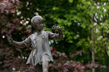 Peter pan monument in London