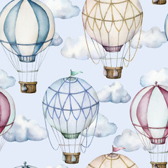 Naklejki  Akwarela bezszwowe wzór z balonów na ogrzane powietrze i chmury. Ręcznie malowane ilustracja nieba z aerostatem na białym tle na pastelowym niebieskim tle. Do projektowania, nadruków, tkaniny lub tła.