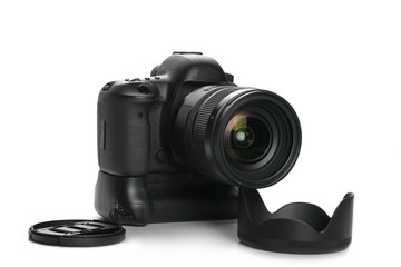 Fototapeta premium New black dslr photo camera isolated on white