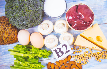 Food ingredients containing a large amount of vitamin B2 (riboflavinum).