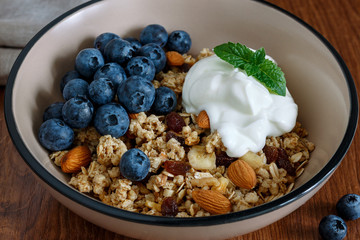 Granola with yogurt and blueberries