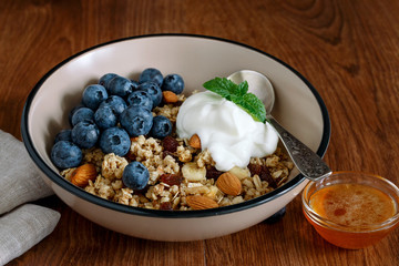 Granola with yogurt and blueberries