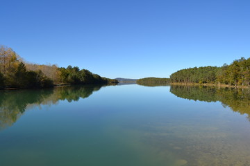Fototapeta na wymiar Lago de Montbel, Aude, Francia.