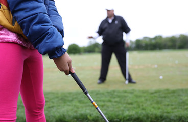 golf lesson to elementary students