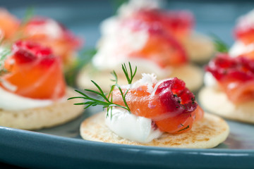 Party blinis with beetroot cured salmon, cream and horseradish 