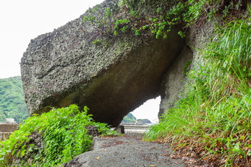 伊豆半島ジオパーク、弁天島の海底火山噴火の痕跡、静岡県松崎町にて