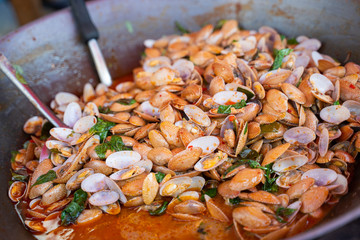 spicy fried clam with basin