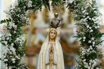 Statue of the image of Our Lady of Fatima