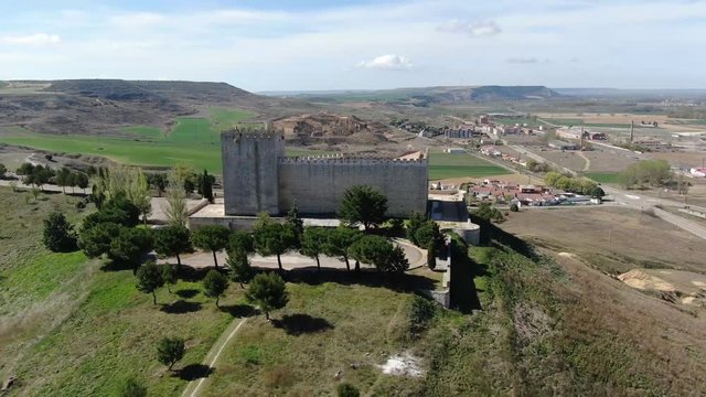 A castle in the countryside, Monzon5