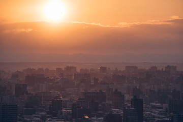 旭山記念公園からの朝日（Sunrise at Asahiyama Memorial Park）