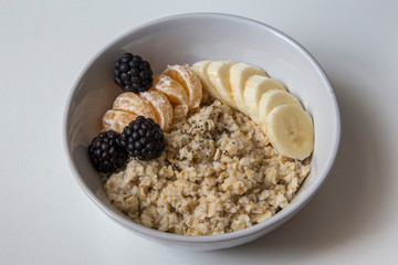 Mandarin, banana, chia seeds and oat cereals