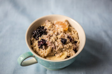 Mandarin, banana, chia seeds and oat cereals