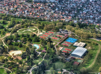 vue aérienne de l'INSEP à Joinville-le-Pont à l'est de Paris