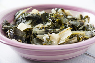 Piatto di bietole cotte al vapore