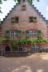 Fototapeta na wymiar Fassade der Klostermühle in Seligenstadt