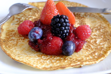 pancakes with fruits