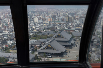 Fototapeta na wymiar Views from the Kyoto Tower on a sunny spring day during the Hanami