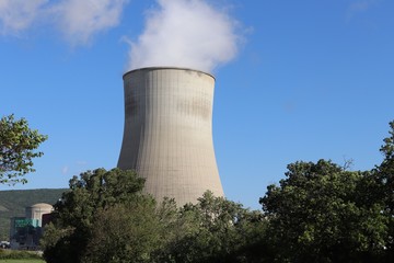 Centrale nucl&eacute;aire de Cruas en Ard&egrave;che - Tours autor&eacute;frig&eacute;rantes