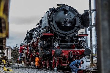 Fototapeta premium Renowacja zabytkowych lokomotyw parowych