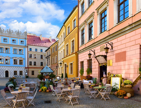 Street café in beautiful Lublin, Poland © Oleksii Fadieiev