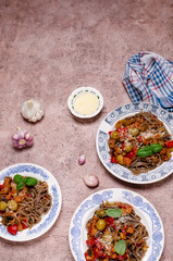 Buckwheat noodles with vegetables