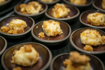 Topfenknödel mit Grieß / Catering & Buffet