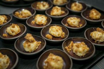 Topfenknödel mit Grieß / Catering & Buffet