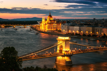 Fototapeta na wymiar Budapest at sunset / Amazing sunset above Hungarian Parliament in Budapest