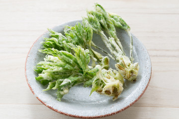 コシアブラの天ぷら