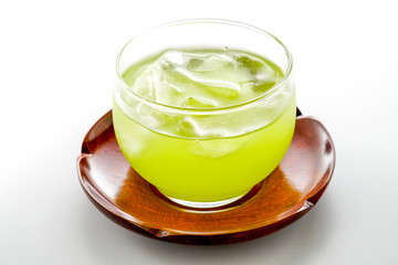 冷たい緑茶