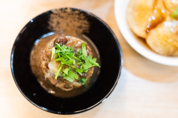Taiwanese snacks of canned rice cake