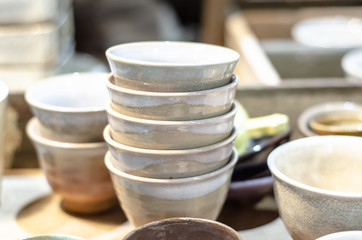 The cup set is arranged in order.