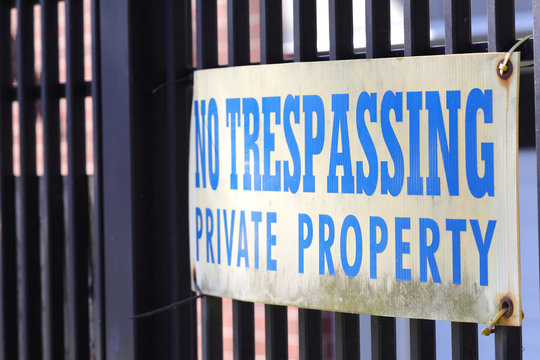 imagr of no tresspassing sign