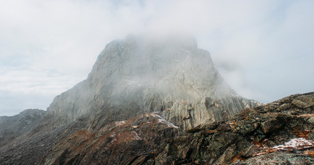 Cirque of the Towers Hike in the Wind River Range in Wyoming in Autumn