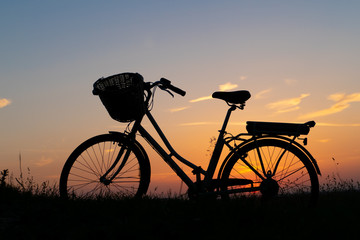 Fototapeta na wymiar Bike sunset