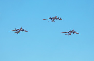 Fototapeta na wymiar Military aircraft in flight