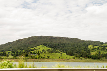 Obraz premium Beautiful green Montain with blue sky