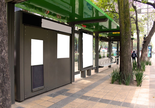 Para de autob&uacute;s de la calle de Reforma en la Ciudad de M&eacute;xico