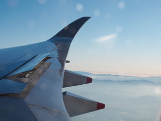 Plane wings and views Take pictures in the plane