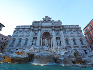 Fototapeta na wymiar Fontana di Trevi, a popular tourist destination in Italy with beauty and elegance