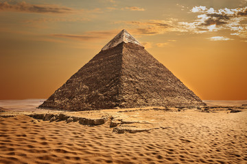 Fototapeta na wymiar The Pyramid of Chephren beautiful view, Giza, Egypt