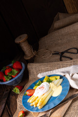 cooked asparagus with egg and potatoes