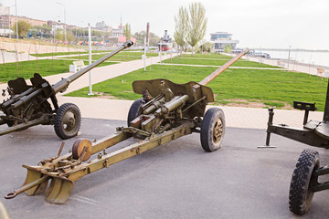 artillery guns on the central embankment of the city of Volgograd
